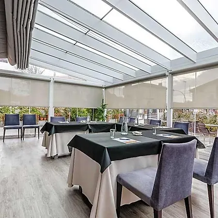 Nagusi Hotel 3*