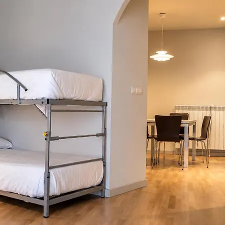 Nagusi Hotel 3*