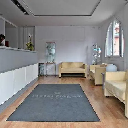 호텔 Nagusi 무르기아